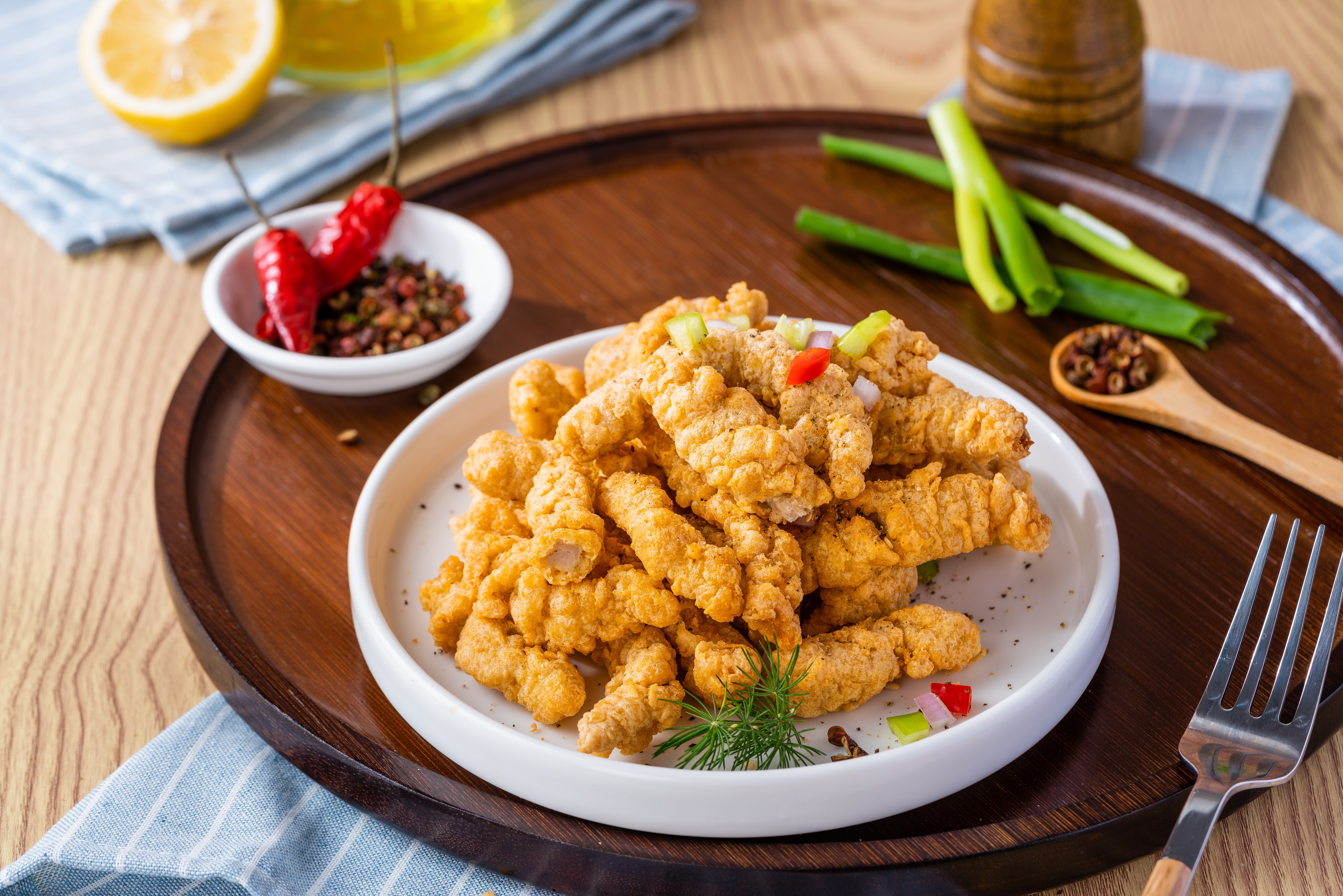 ����������͸�ƶ���Ʒ��������������������ʳ��С���⡻Ʒ��������ͷǿ��